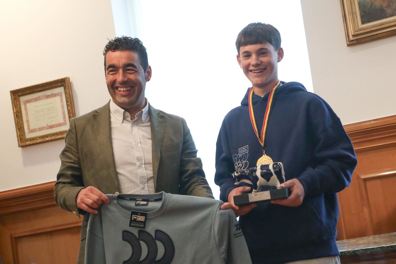 Xabier Montes, membro do equipo gañador da YBS, recibido na Deputación de Pontevedra por ser un exemplo para o sector