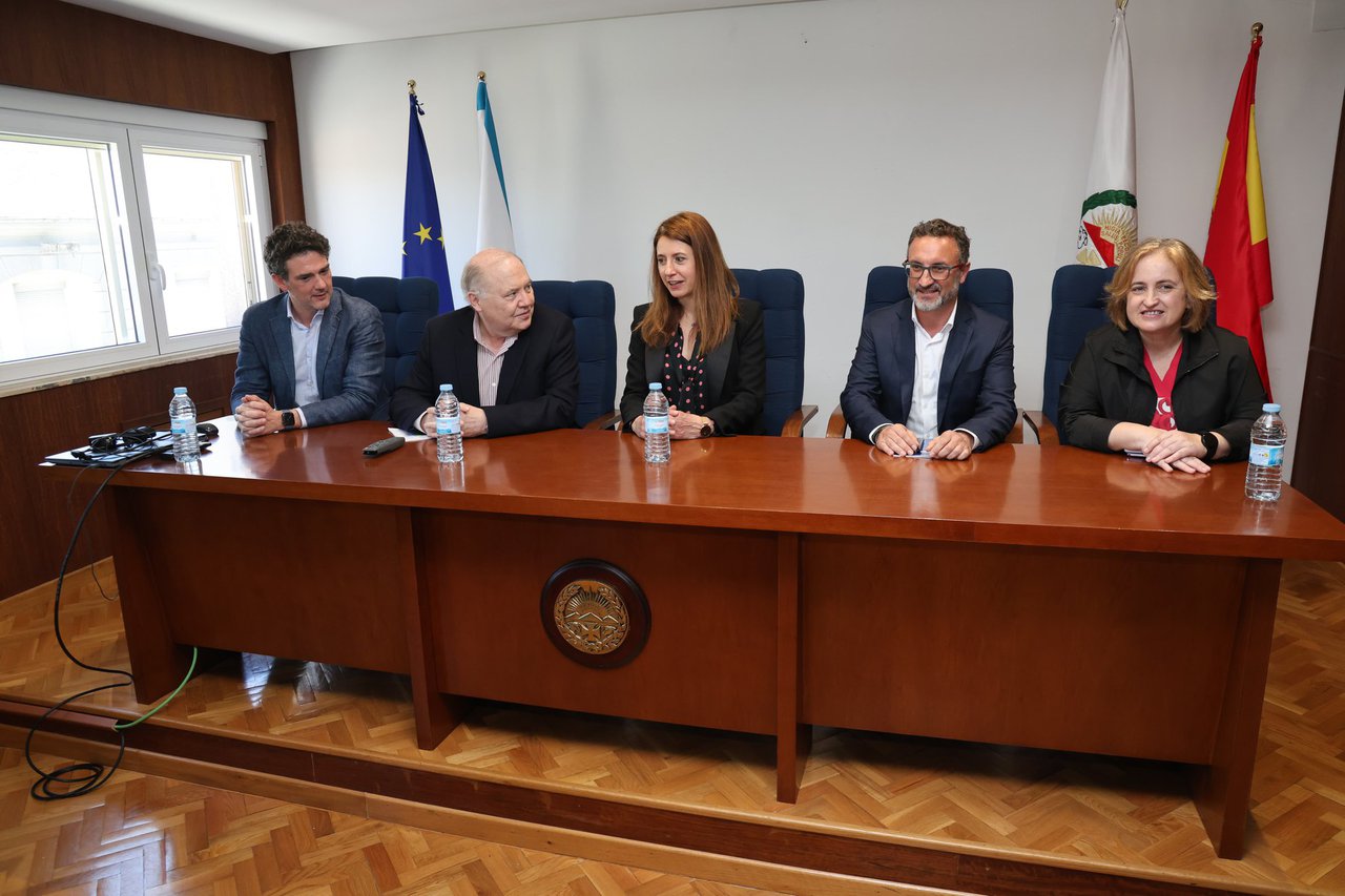 María José Gómez, conselleira do Medio Rural, reuniuse co Colexio Oficial de Veterinarios de Lugo para reforzar a colaboración institucional