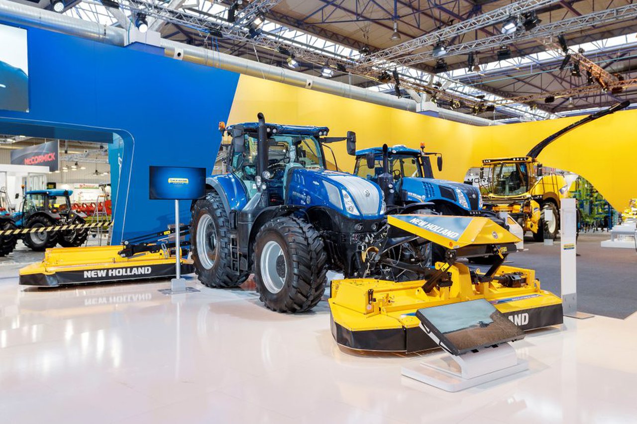 Presentación da nova liña de apeiros de New Holland en FIMA