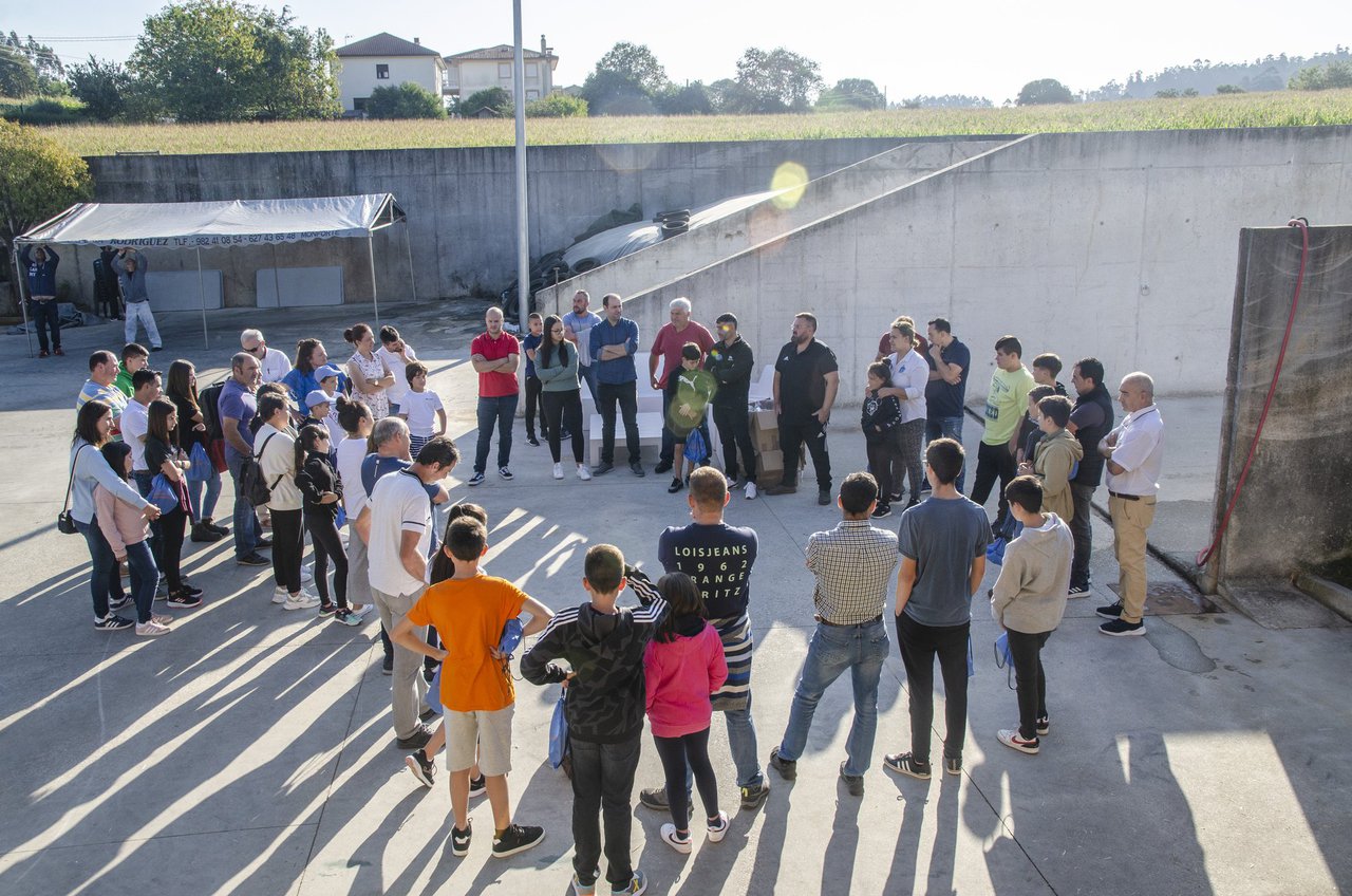 Arrinca a primeira Escola Iniciación de Futuros Gandeiros