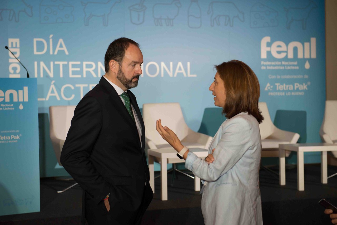O sector lácteo destaca a necesidade da sustenibilidade económica para lograr así a ambiental