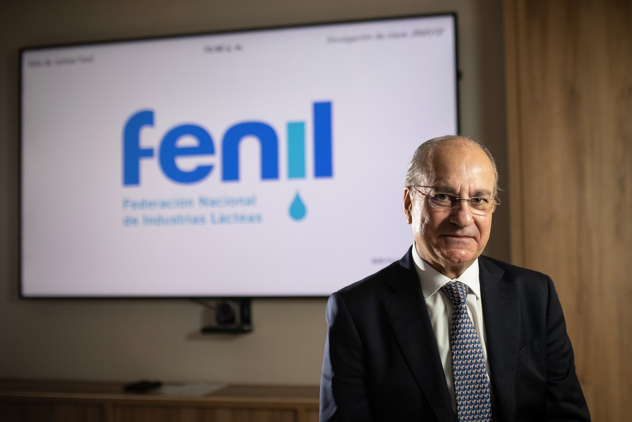 A Fenil esixe nun comunicado prezos xustos para a industria láctea