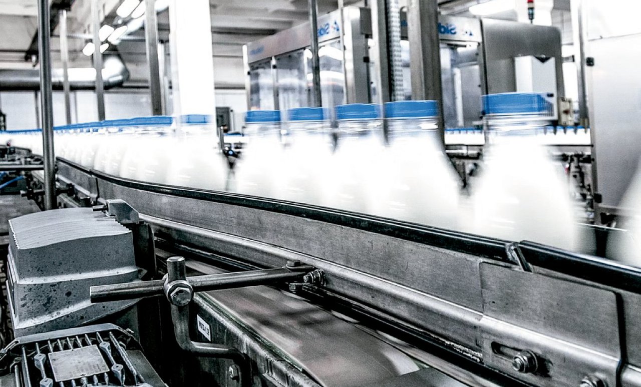 A Fenil fixo pública a cuarta edición do seu barómetro da industria láctea