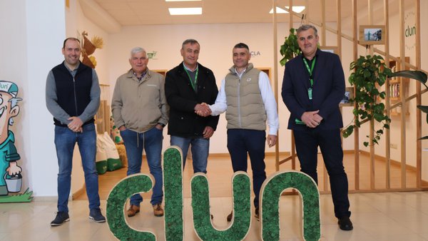 CLUN y Fefriga firman un convenio para fomentar la vocación por la ganadería entre los jóvenes