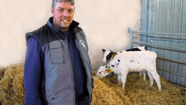 Agromuralla afirma que os prezos do leite teñen que manterse ou subir