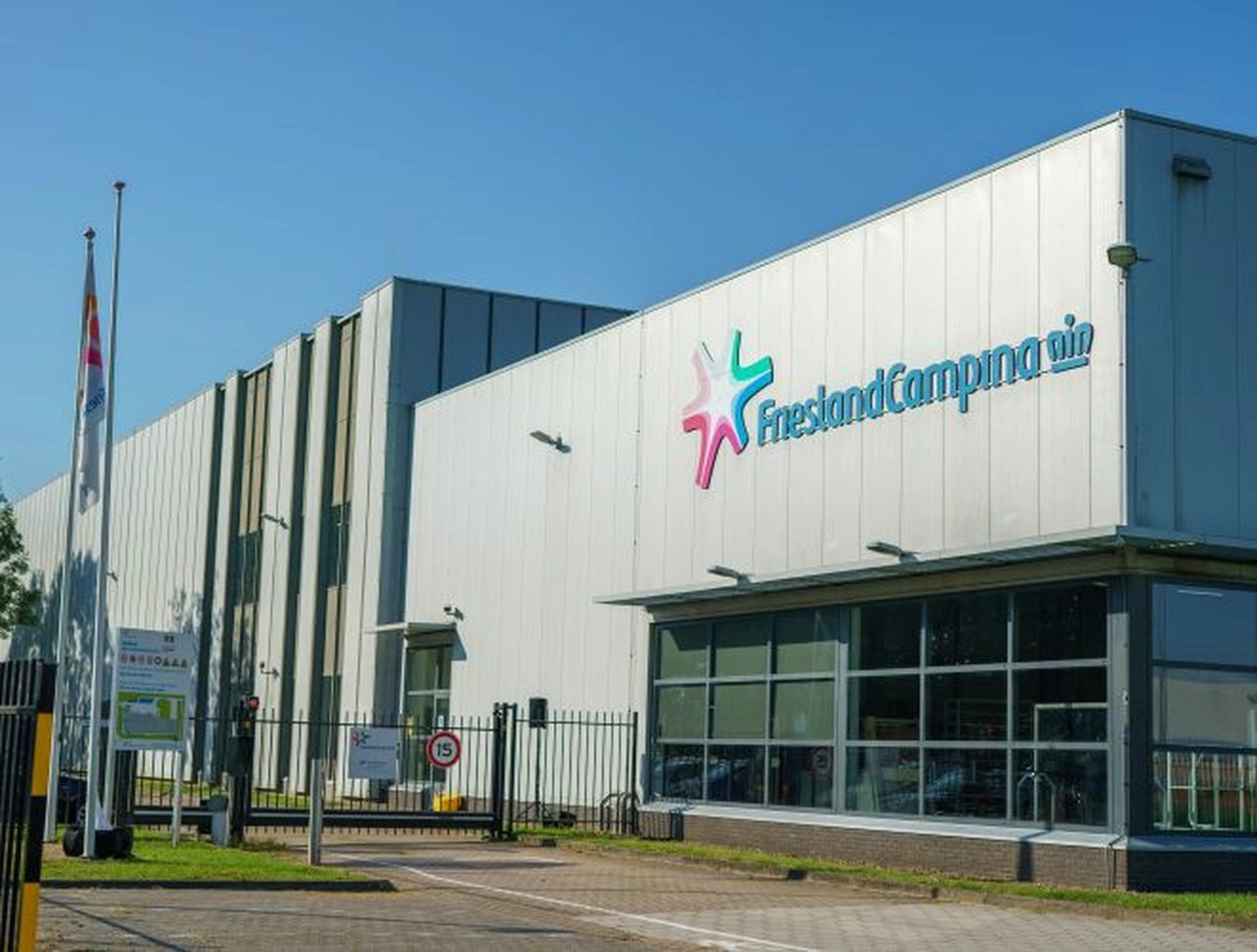 FrieslandCampina sube de nuevo el precio de la leche a sus productores