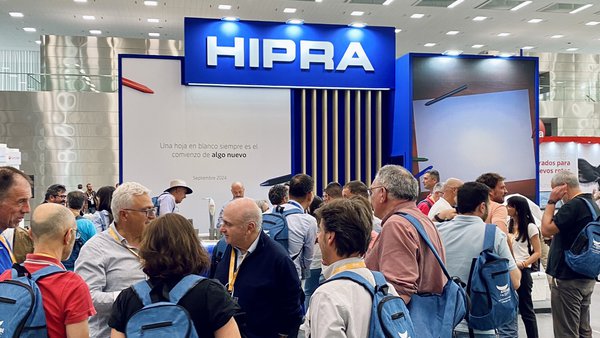 Hipra participou no Congreso Anembe baixo o lema "Unha folla en branco sempre é o comezo de algo novo"