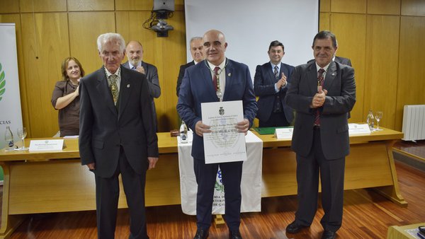 Rodrigo Muiño Otero incorpórase como membro da Academia de Ciencias Veterinarias de Galicia
