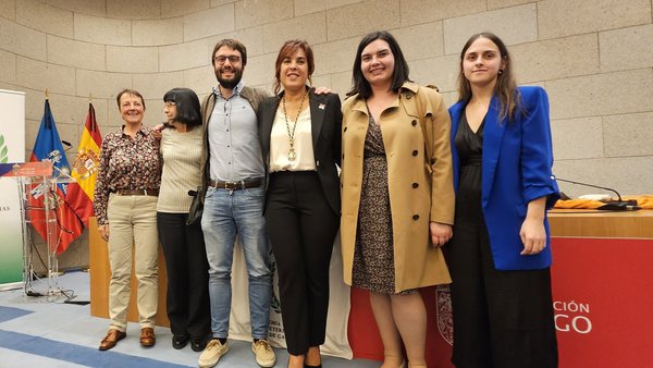Azucena Mora abordou as resistencias antimicrobianas no seu discurso de entrada na Academia de Ciencias Veterinarias de Galicia
