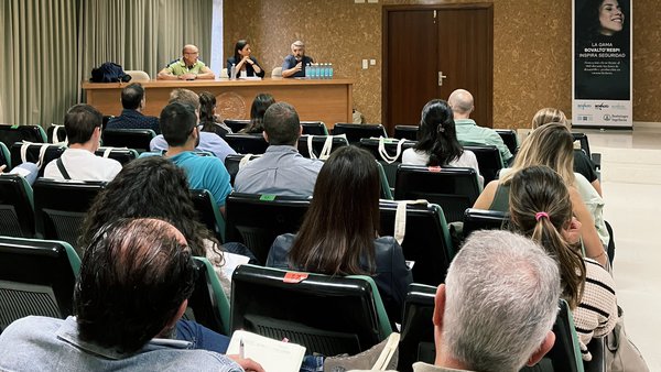 Boehringer Ingelheim organiza un curso para veterinarios sobre diagnóstico e recollida de mostras en vacún