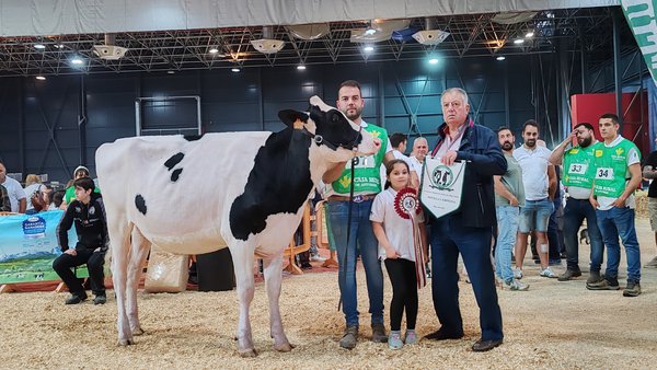 Triunfo en el campeonato de novillas de Asturias para Manolero Haniko Chanel