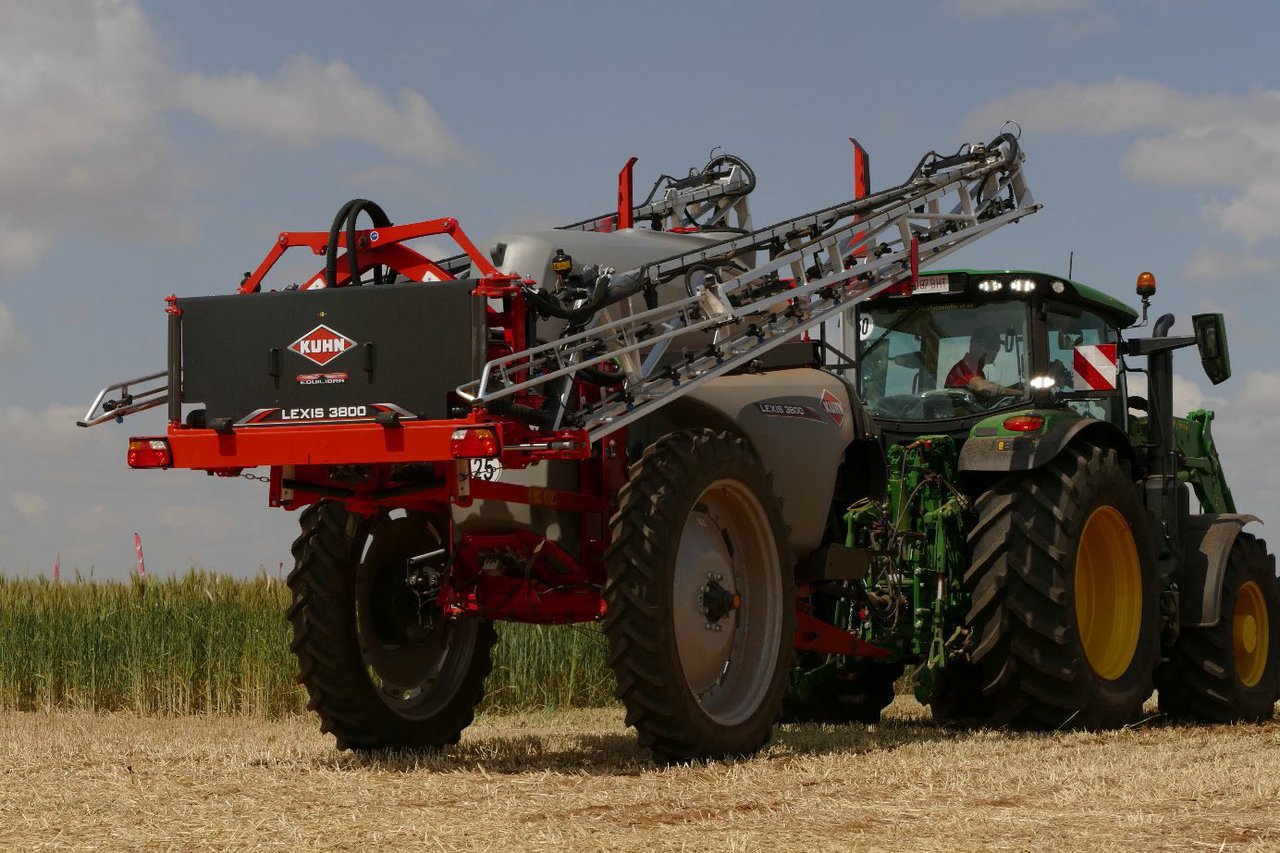 Kuhn Ibérica presenta o pulverizador arrastrado Lexis 3800