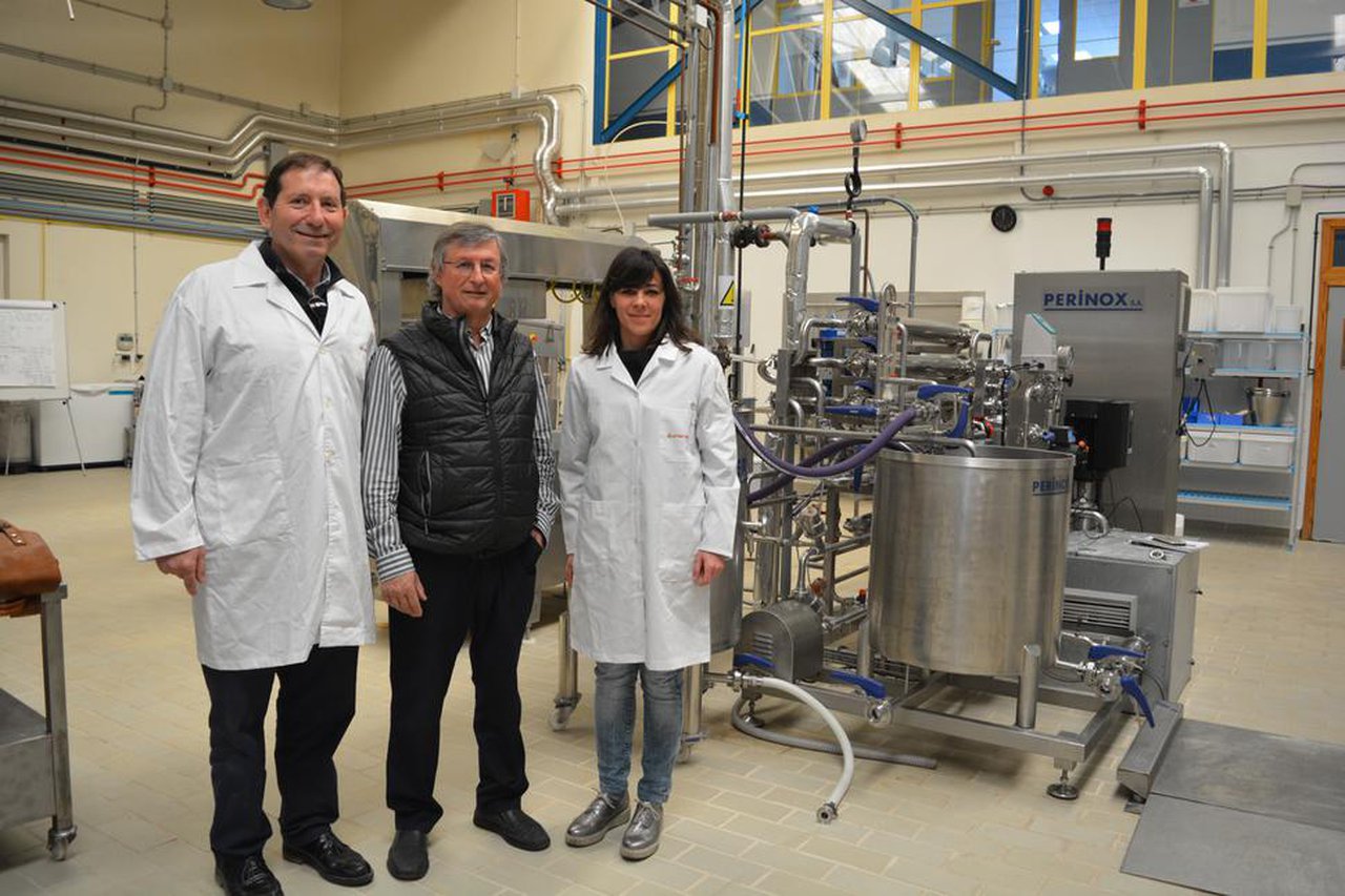 Inatega presenta o seu proxecto I+D para a elaboración de lácteos máis saudables