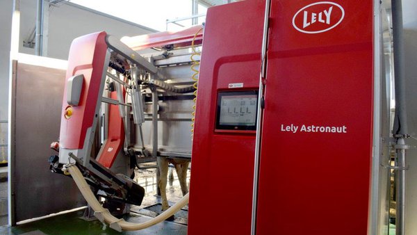 Lely instala un Commodity feeder en cada nuevo Astronaut A5