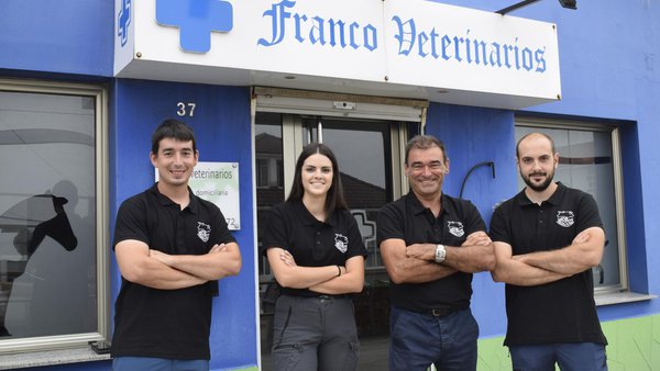 Veterinarios en equipo para garantir unha mellor calidade de vida
