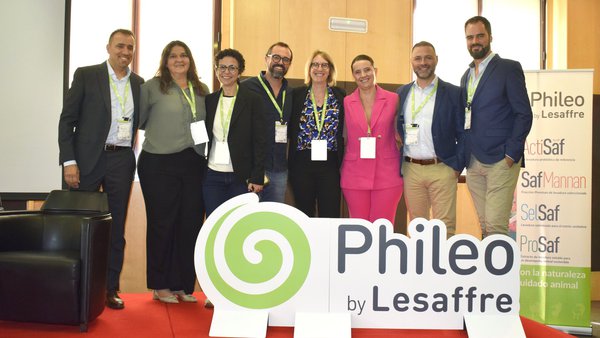 Phileo celebrou unha xornada sobre tecnoloxía aplicada para unha nutrición sostible en vacún leiteiro